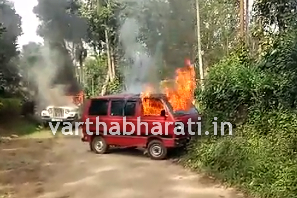 ಆಸ್ತಿ ವಿಚಾರಕ್ಕೆ ಕಲಹ: ವಾಹನಗಳಿಗೆ ಬೆಂಕಿ